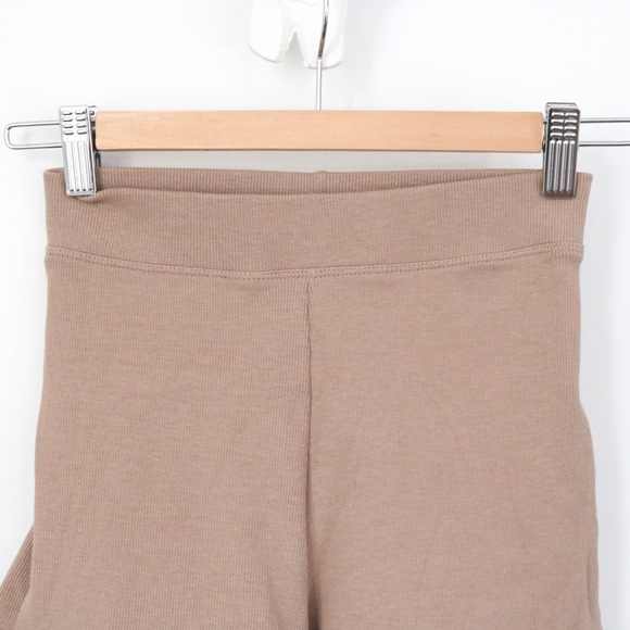 Zara Ribbed Shorts - Picture 3 of 6